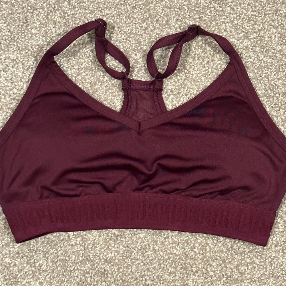 Women’s Sm Pink sports bra